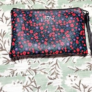 COPY - COACH WRISTLET